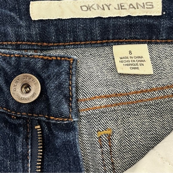 DKNY Dark Wash Straight Leg Jeans Size 8 - Picture 4 of 5